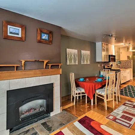 Central Anchorage Condo, Walk To Town And Coast!
